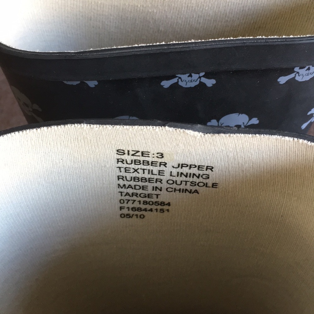 🖤☠️Children’s Black Cherokee Rain Boots - Picture 7 of 10